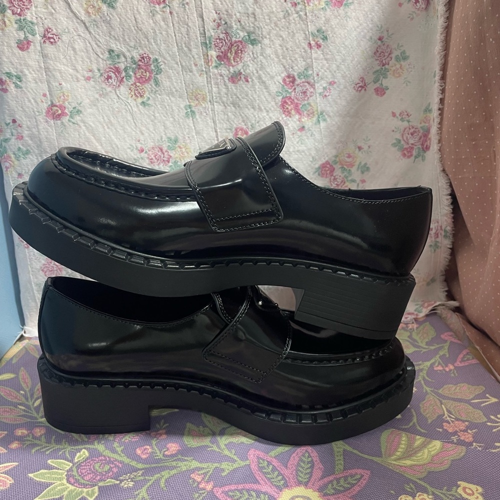 Prada Triangular Logo Loafers - Picture 4 of 6